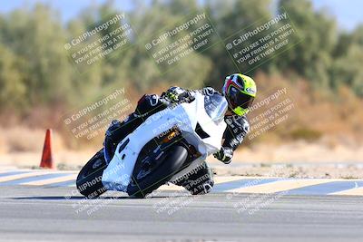 media/Jan-08-2022-SoCal Trackdays (Sat) [[1ec2777125]]/Turn 7 (1035am)/